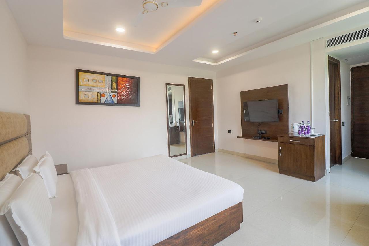Fabhotel Mid Town Grand 潘切库拉 外观 照片
