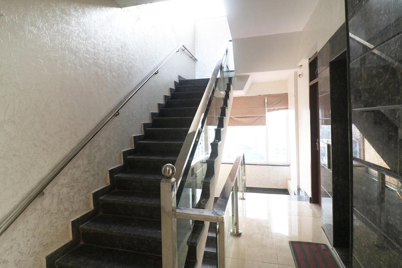 Fabhotel Mid Town Grand 潘切库拉 外观 照片