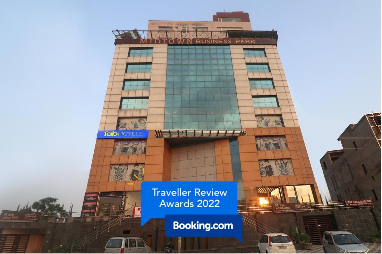 Fabhotel Mid Town Grand 潘切库拉 外观 照片